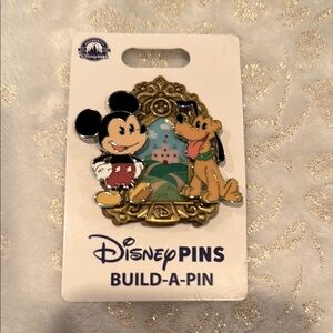 Disney Build-A-Pin with Mickey and Pluto - Multicolor